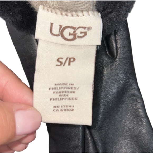 UGG Shorty Sheepskin Shearling-Cuff Black Leather Gloves Size Small - Picture 5 of 7